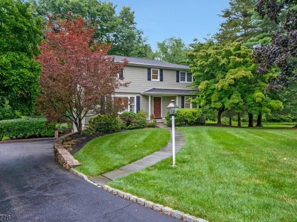 8 Mansfield Ct, Mendham Boro, NJ 07945