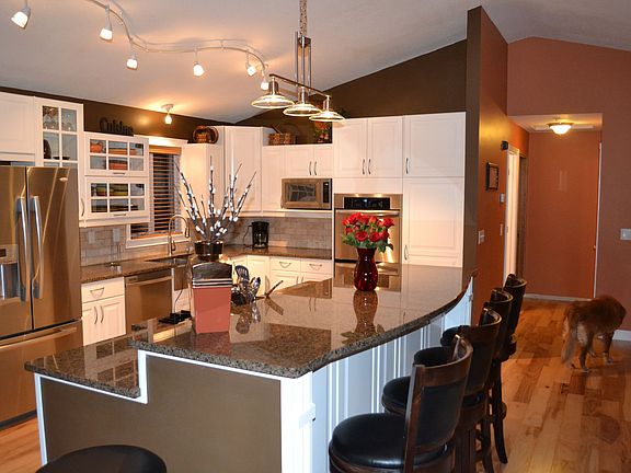 5th image of 120 Loretta Ln