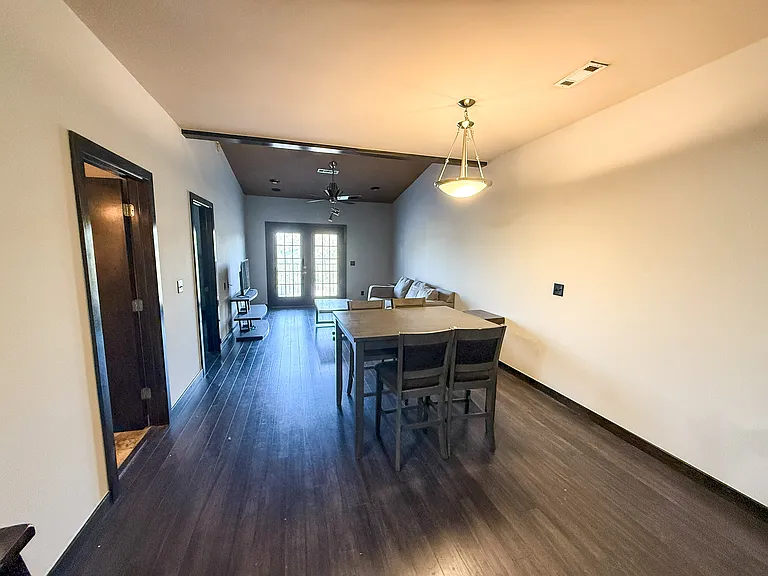 111 SE 22nd St #23 — Photo 5