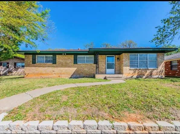 903 Seymore Cir, Denison, TX 75020