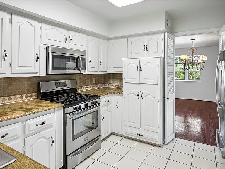 10504 Berry Knoll Dr — Photo 7