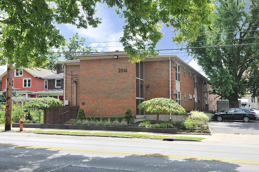 1 bed, 500 sqft, $799 — Photo 2