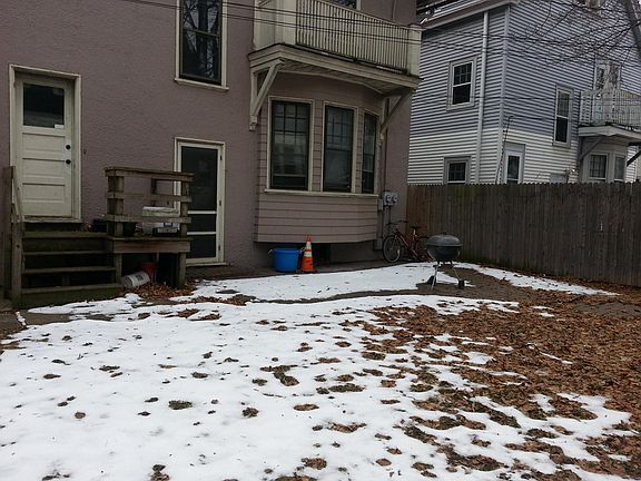 2nd image of 1926 E Newberry Blvd