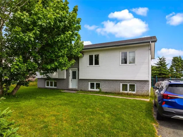 17 Sunset Street, St. John's, NL A1S1B9
