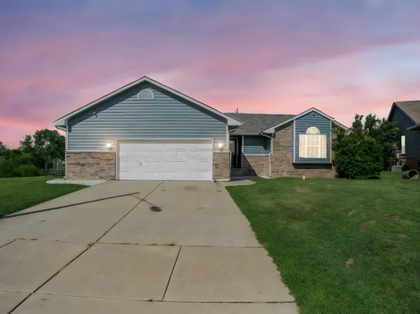 373 E Riley Ave, Haysville, KS 67060