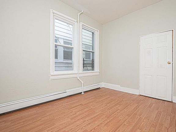 3rd image of 267 Chadwick Ave #1AB