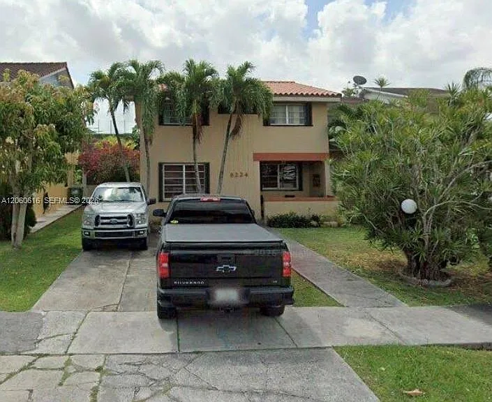 9224 SW 4th Ter — Photo 1