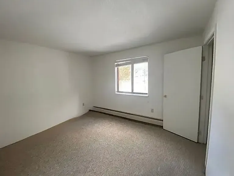 1426 Bodwell Rd #1 — Photo 13