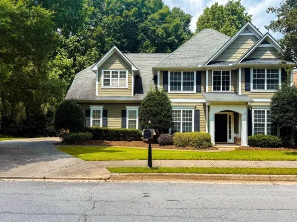 3040 Goldmist Dr, Buford, GA 30519