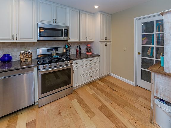 5th image of 24401 Valle Del Oro Unit 102