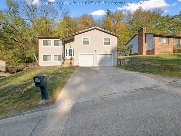 827 Valley Dr, Dunbar, WV 25064