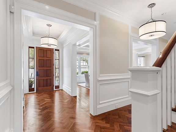 3rd image of 15 Slocum Rd