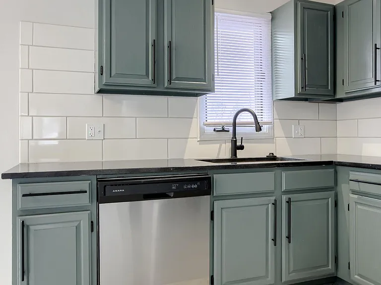 240 N 1st St #11 — Photo 7