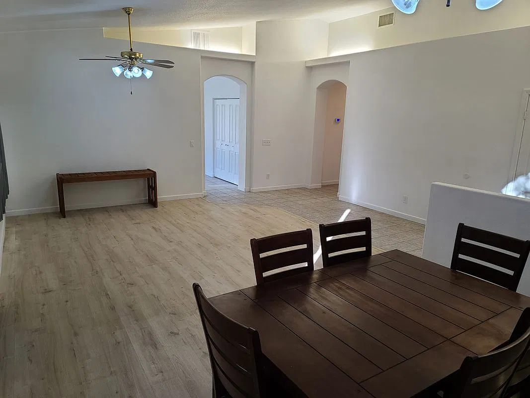 3 bed, 2.0 bath, 2006 sqft, $2,600 — Photo 4