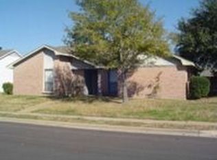 4621 Pembrook Ln, Bryan, TX 77802