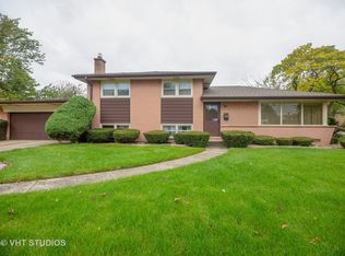 21 Crescent Dr, Glenview, IL