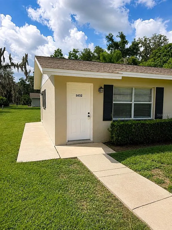 2 bed, 1.0 bath, 1028 sqft, $1,199 — Photo 1