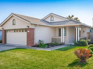 1075 Rathbone Cir, Folsom, CA 95630