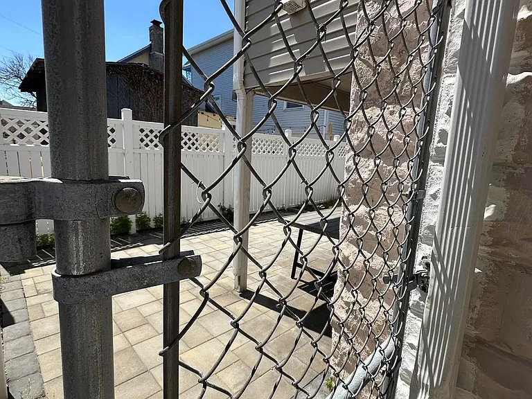202 N Sacramento Ave #A — Photo 12