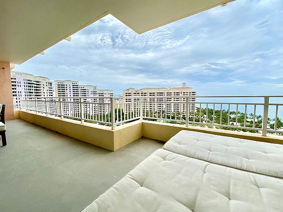 2nd image of 799 Crandon Blvd APT 1505