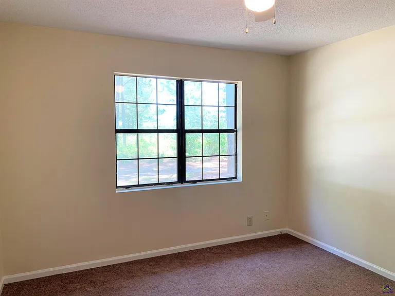 671B Country Club Cir — Photo 11