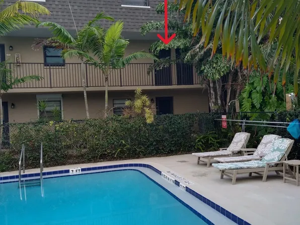 1020 Pinetree Dr APT 8, Satellite Beach, FL 32937