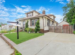 1651 Stuyvesant St, Elmont, NY 11003