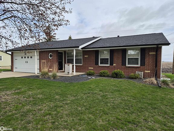 2nd image of 28 Spruce Dr