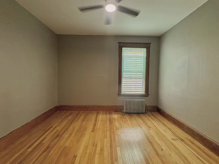 203 Pine St #5 — Photo 6