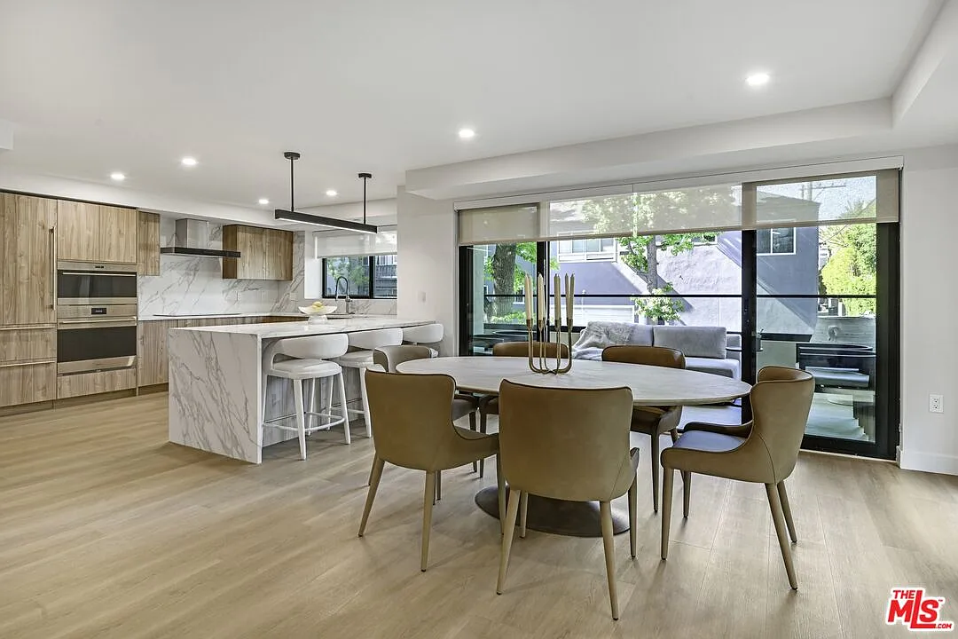 2 bed, 2.5 bath, $15,500 — Photo 3