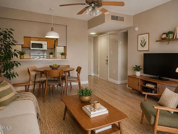 4th image of 3033 E DEVONSHIRE Avenue #3032