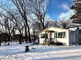 650 Rawson Bridge Rd, Cary, IL 60013