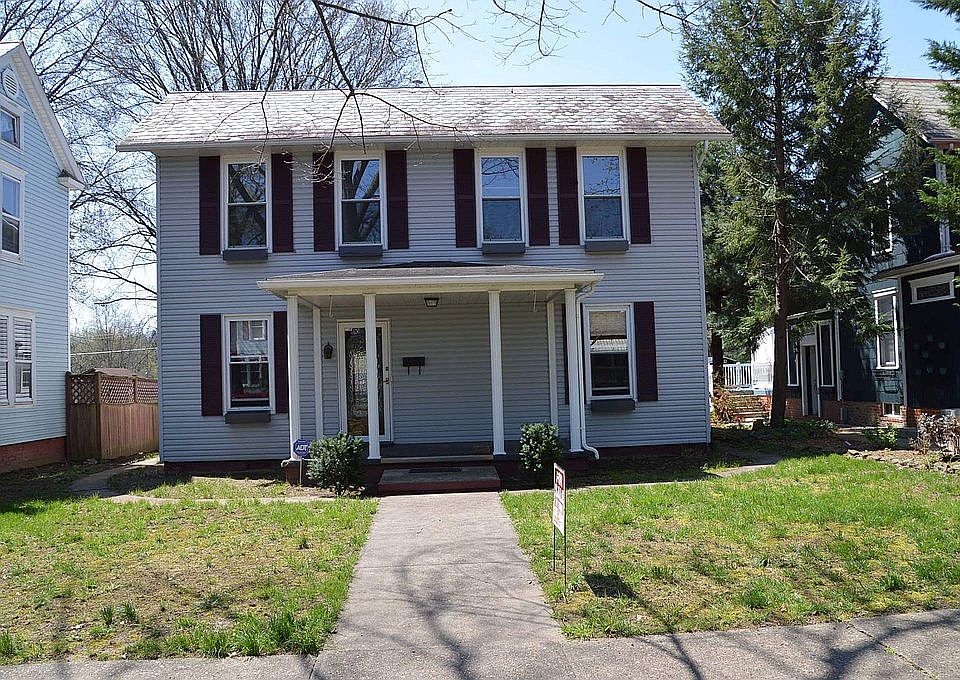 1st image of 721 5th St