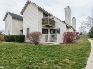 619 Chip Ct, Gurnee, IL 60031