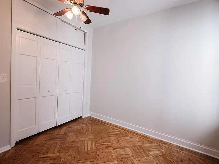 76 Romaine Ave #4 — Photo 14