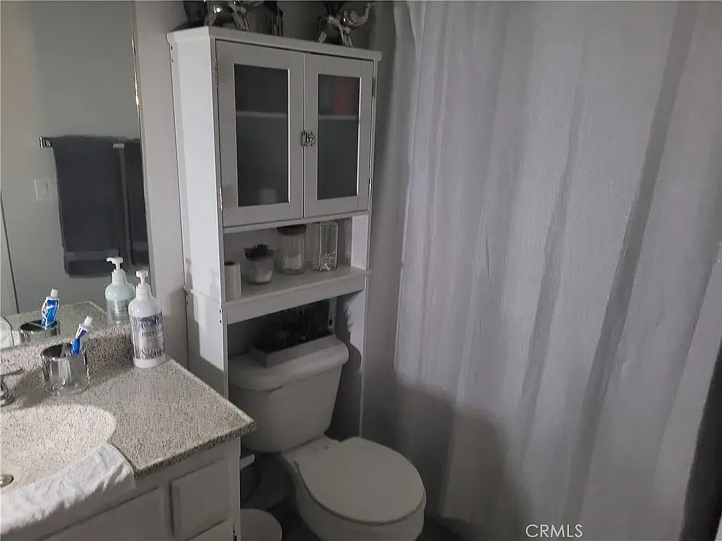 3 bed, 2538 sqft, $2,575 — Photo 2