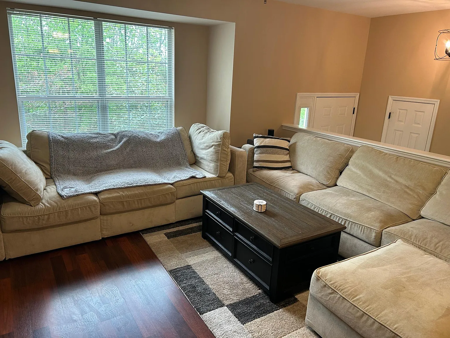 3 bed, 2.5 bath, 1849 sqft, $2,250 — Photo 3