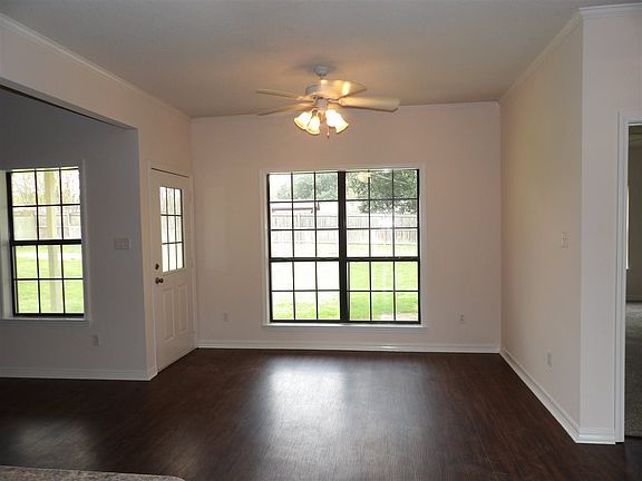 5th image of 597 Briarwood Dr
