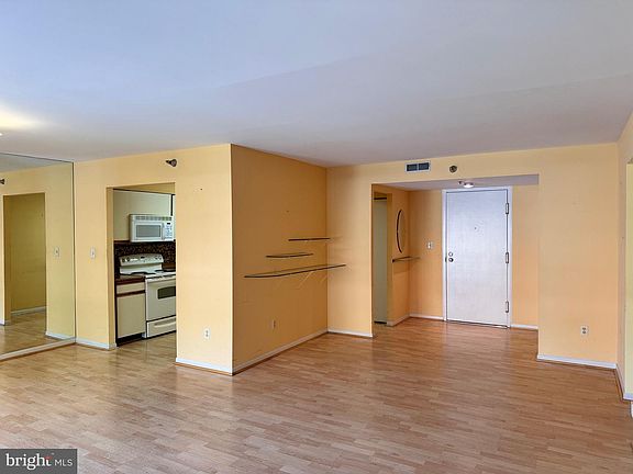 4th image of 7203 Rockland Hills Dr Unit 210