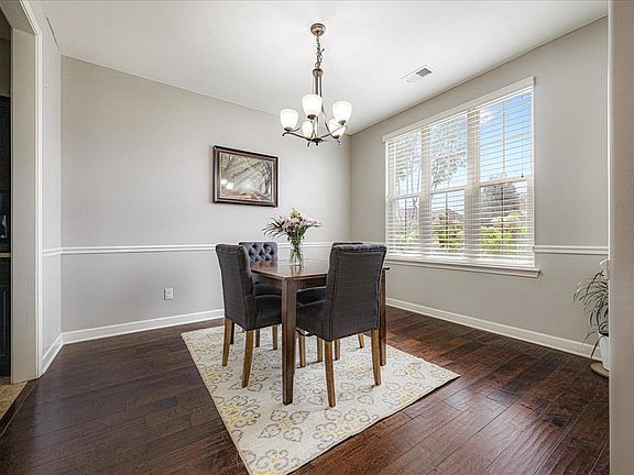 4th image of 2248 Fountain Brook Ln