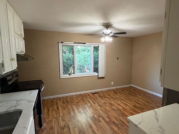4th image of 415 Krause Ave