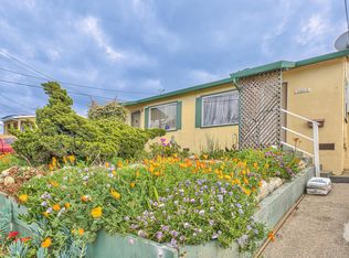 1090 Elm Ave, Seaside, CA 93955