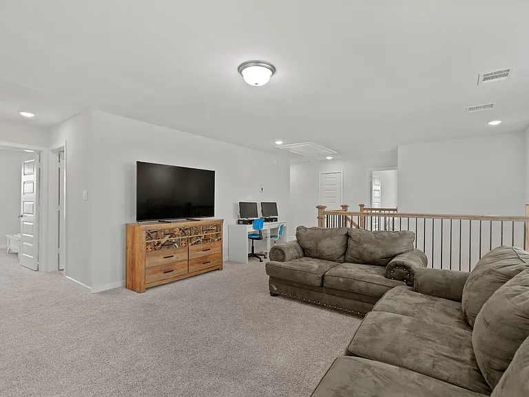 7843 Wyndham Harbor Ct — Photo 21