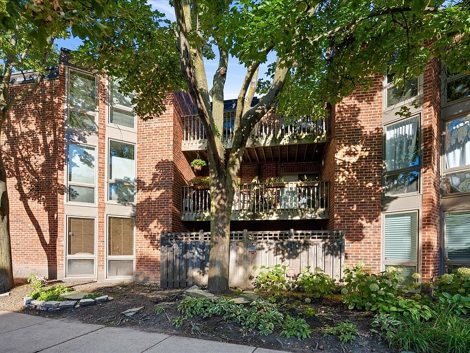 1st image of 2045 N Larrabee St APT 7102