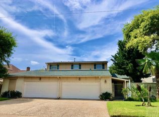 7718 Beluche Dr, Galveston, TX 77551