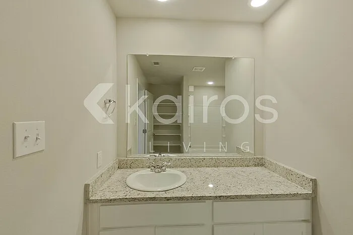 108 Santiago Ct — Photo 19