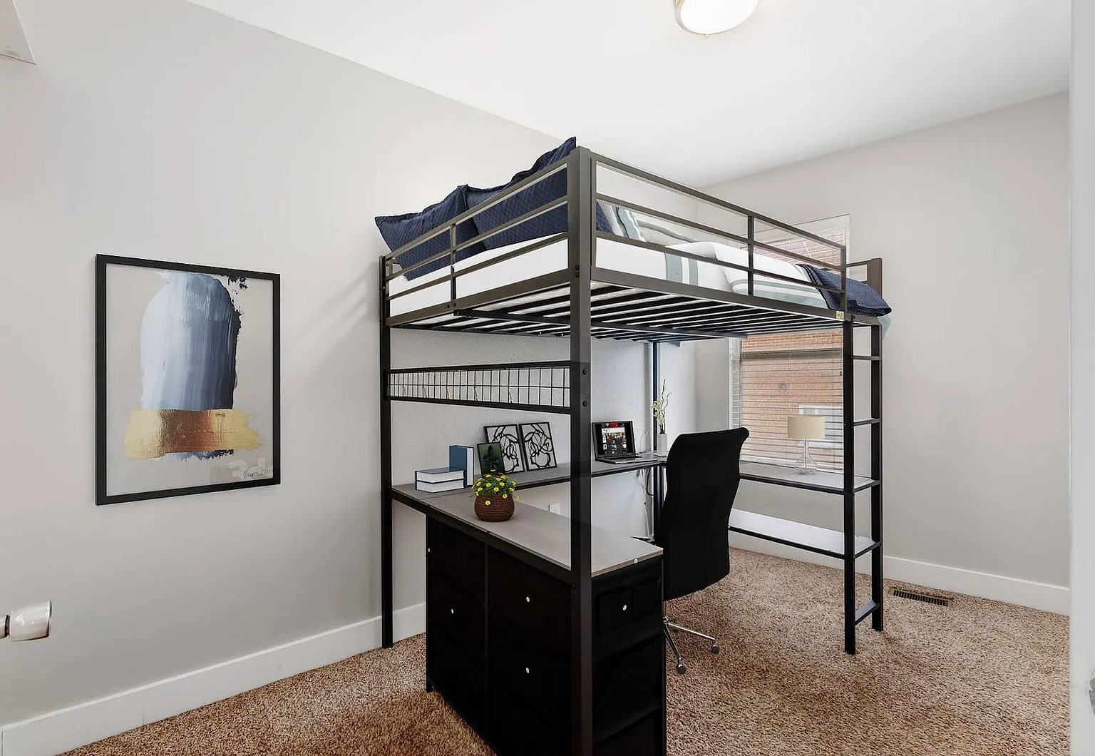 5 bed, 2.0 bath, $1,699 — Photo 1