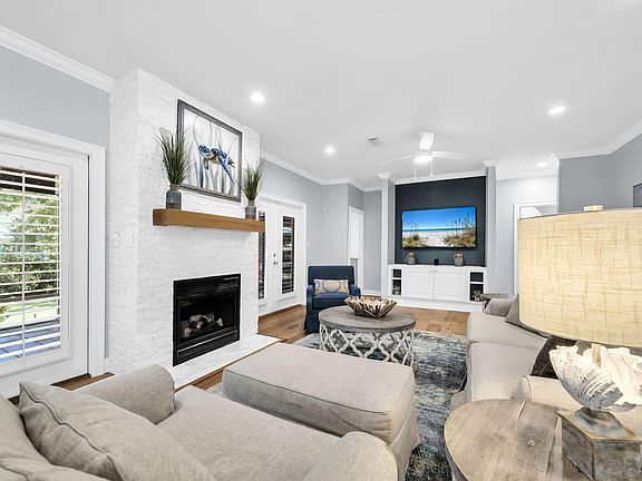 4th image of 1115 Prestwick Pl