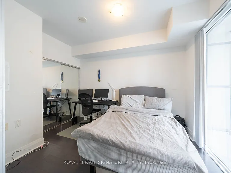 1080 Bay St #901 — Photo 8