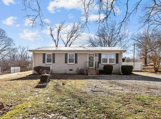 10139 W Oak Dr, Bon Aqua, TN 37025
